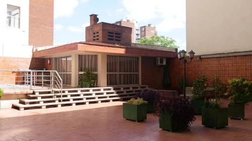 Precioso Apartamento En Excelente Zona De Malvin. Vista Al Mar Conterraza Al Frente. Liv Com, 3 Dorm. 2 Baños, Garage, Cocina Con Estar Integrado Gym, Piscina, Barbacoa, Vig 24hs