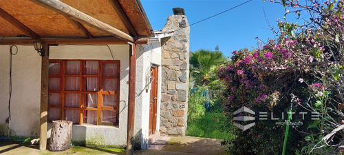Casa En Venta De 3 Dorm. En Olmué, Amplio Terreno