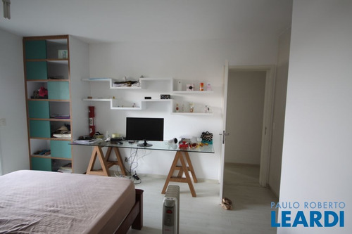 Imagem 8 de 13 de Apartamento - Alphaville - Sp - 513405