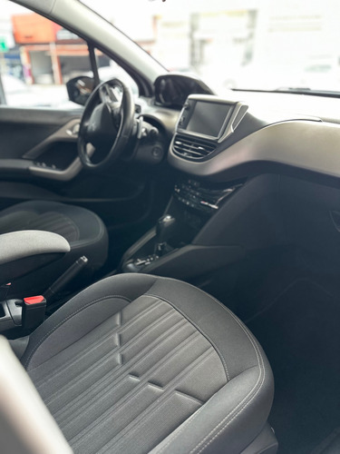 Peugeot 208 1.6 16v Griffe Flex Aut. 5p