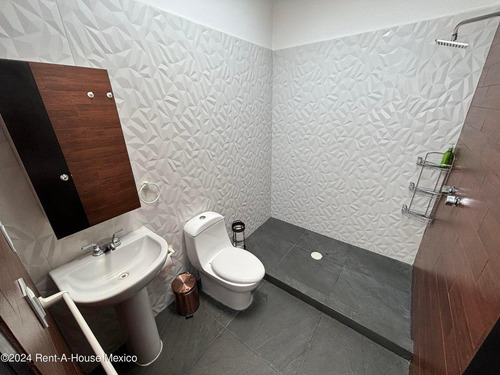 Edificio Comercial En Venta En Avante Coyoacan Jl 25-2461