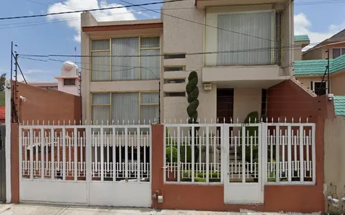 Casa En Venta En Valle Don Camilo, Toluca De Lerdo, Edo. Méx. (leer Descripción)