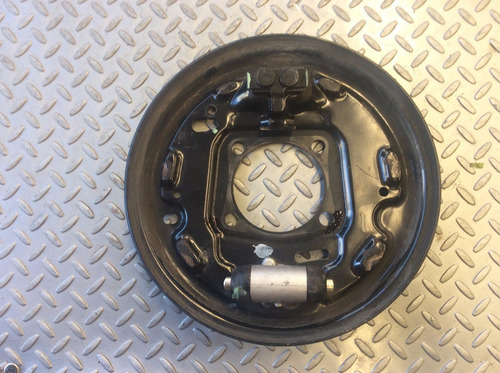 Tolva Porta Balatas Trasera Derecha Toyota Corolla 03-08 Oem