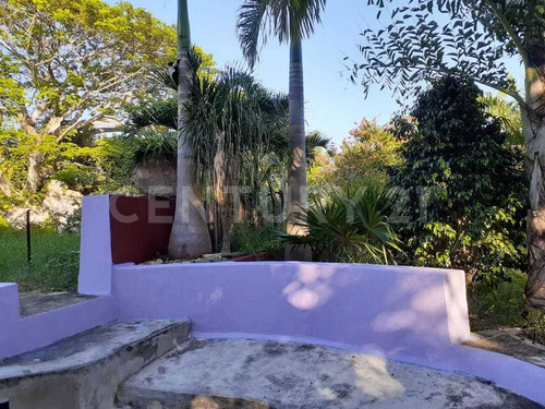 Rancho Tipo Hacienda De 36 Has En Telchac Pueblo Con Cenote. A 42 Kms De Mérida