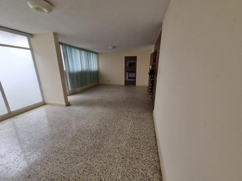 Oficina En Renta En Colonia San Miguel Apinahuizco, Toluca, Estado De México