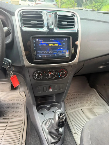 Renault Logan 1.6 Expression / Life +