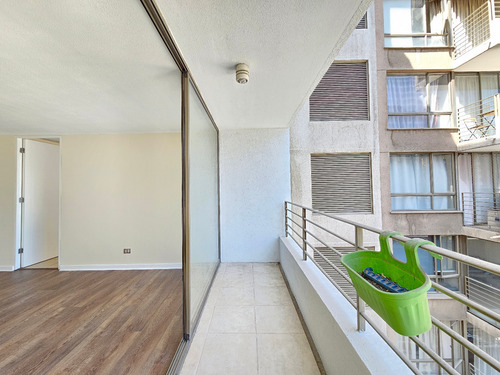 Depto 74 M², Carmen 297 Esquina Marin, Santiago Centro