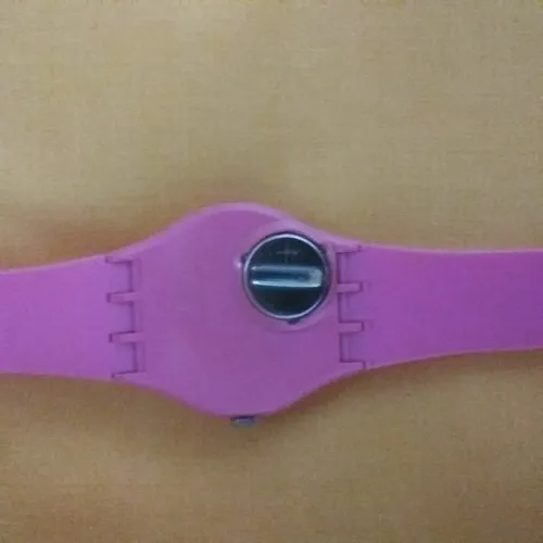 Reloj Swatch Rosado (Usado)