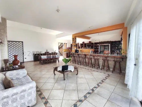 Casa En Venta 23-13961
