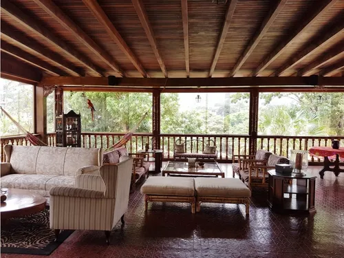 Venta Casa En Prados Del Este