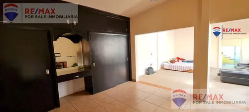 Venta De Casa Con 3 Departamentos En Cuernavaca, Morclave 3934