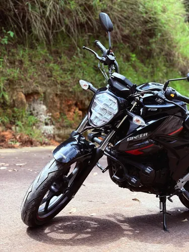 Gixxer 150 Fi Abs Color Negro Con Llantas Pirelli Nuevas