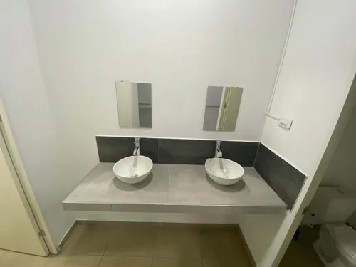 Local En Arriendo En San Bosco. Cod A11503