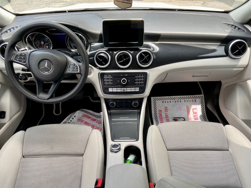 Imagem 6 de 10 de Cla-180 1.6 16v 122cv Aut. 2018