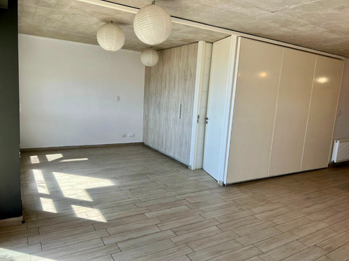 Moderno Departamento En Venta 3d+2b+2est+2bod, Mirador Barón