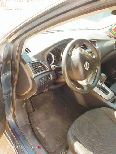 Imagen 8 de 10 de Nissan Sentra 2015 1.8 Sense At