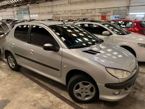 Peugeot 206 2008 1.4 Presence Flex 5p