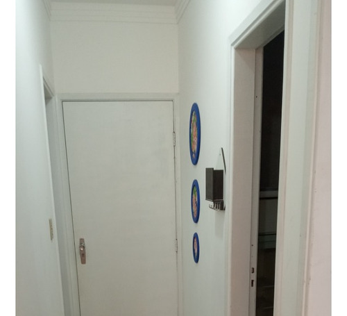 Apartamento De 1 Dormitório. Prédio Com Elevadores. No Centro Do Bairro!!