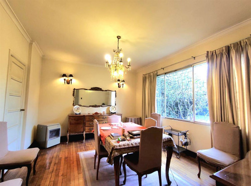 Casa En Venta De 5 Dormitorios En Ñuñoa