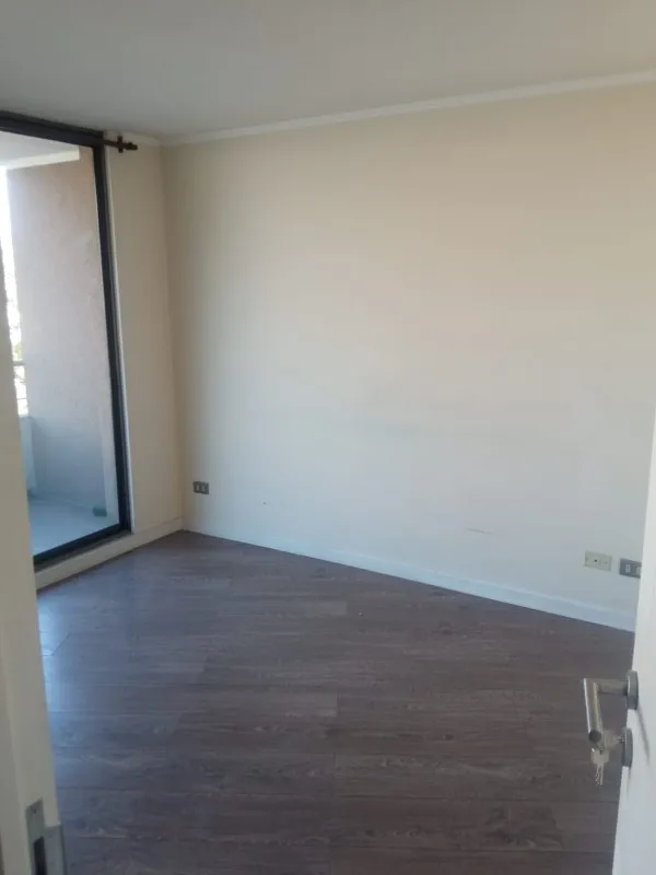 Imagen 4 de 6 de Departamento Recién Pintado, Con Estación De Metro Cerca