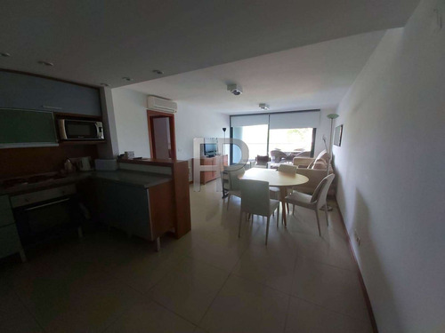 Imagen 2 de 13 de Apartamento En Venta Punta Del Este 2 Dorm #1754