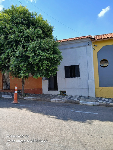Casa Simples , Centro , Porto Feliz-sp , 3 Dormitorios 2 Banheiros Sem Garagem