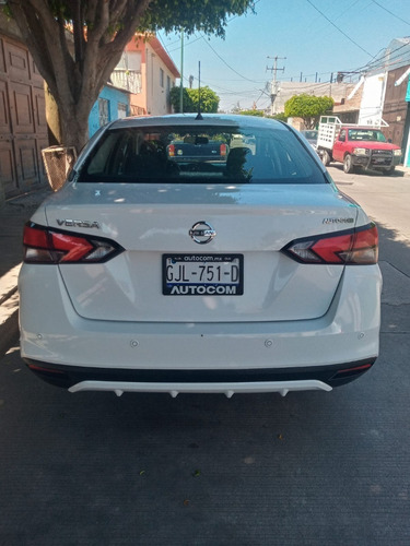 Imagen 4 de 15 de Nissan Versa Sense Mt