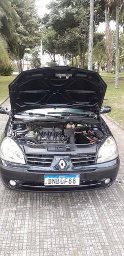 Renault Clio Sedan 2004 1.6 16v Expression 4p
