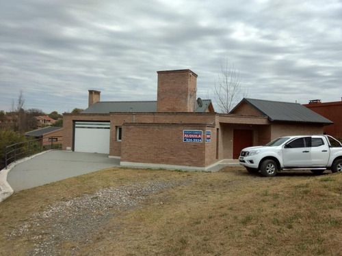 Imagen 4 de 24 de Hermosa Casa En Country Cuatro Hojas