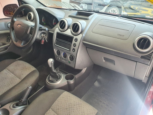 Imagem 9 de 15 de Ford Fiesta 1.0 Flex
