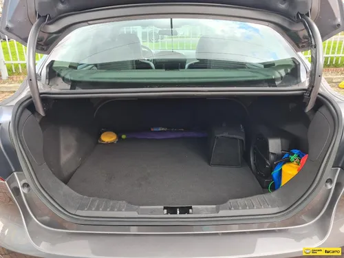 Ford Focus Titanium 2.0cc AT AA 4X2