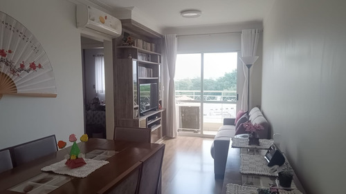 Apartamento De Dois Dormitórios Com Móveis Planejados.