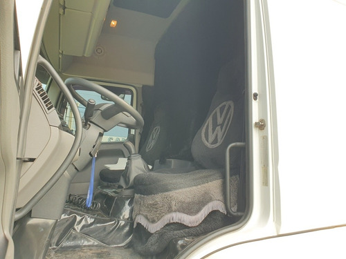 Imagem 10 de 13 de Vw 30330 Bitruck 4º Eixo Carroceria Graneleira Monte Alto