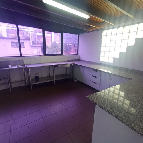 Imagen 18 de 20 de Alquiler Edificio Comercial Bello Monte 712m2