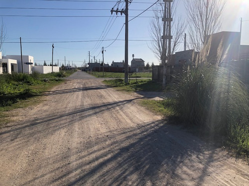 Lote Con Mejoras A La Venta En Maximo Paz Moradas De Maximo.
