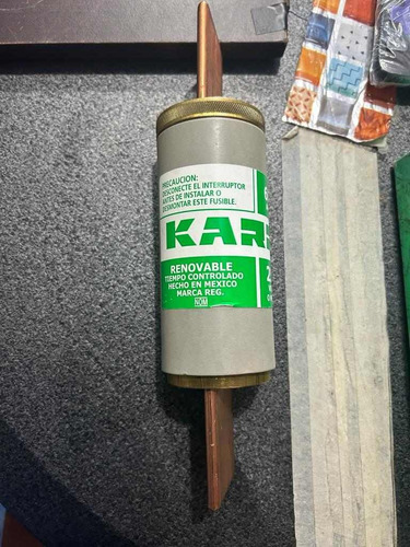 Fusible Renovable Karp 600 Amperes 250 Volts