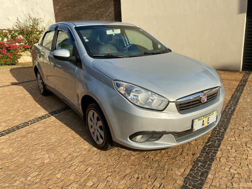 Imagem 2 de 9 de Fiat Siena Tetrafuel 1.4 Prata 2013