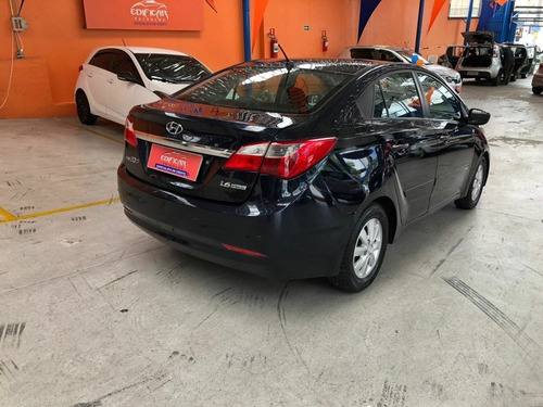 Imagem 3 de 8 de Hyundai Hb20s 2014 1.6 Comfort Plus Flex 4p