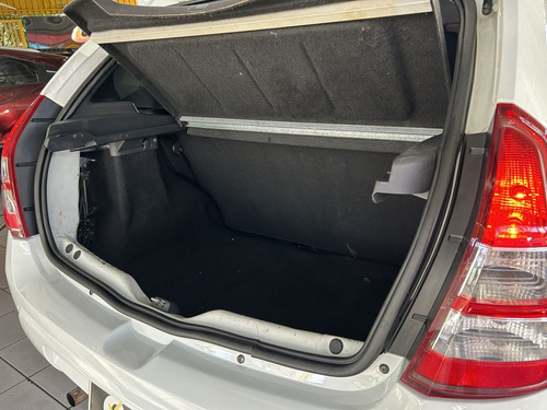 Renault Sandero 1.0 AUTHENTIQUE 16V FLEX 4P MANUAL