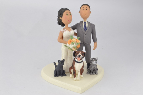 Novios Personalizados Con Dos Gatos Y Un Perros Cake Toppers