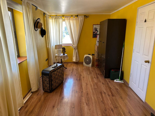 Preciosa Casa En Tranquilo Pasaje, Muy Conectada