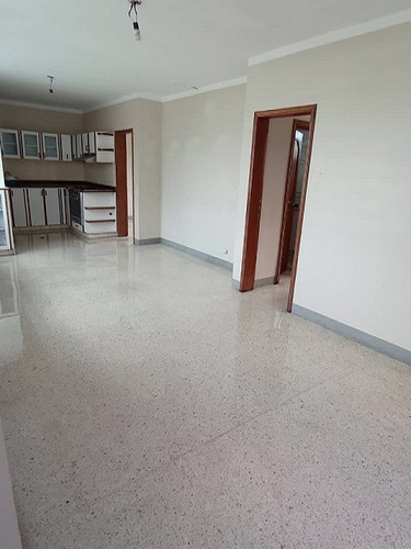 Imagen 7 de 11 de Ofrece Casa Para La Venta En Guaparo