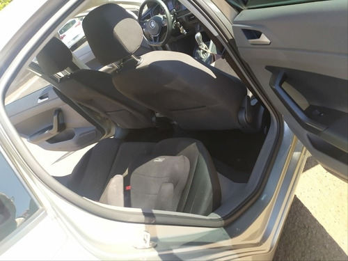 Imagem 5 de 12 de Volkswagen Virtus 2018 1.0 Comfortline 200 Tsi Aut. 4p