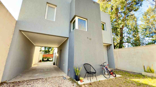 Casa En Venta En Sicardi 3 Dormitorios Parque
