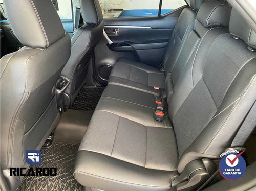 Imagem 8 de 10 de Toyota Hilux Sw4 2.8 Srx 4x4 7 Lugares 2021