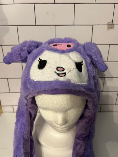 Gorro Peluche Levanta Orejas Varios Modelos Muy Suave Kuromi Violeta 1