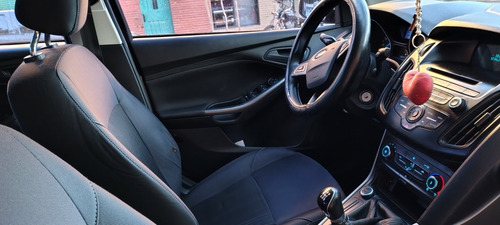 Ford Focus III 1.6 Sedan S