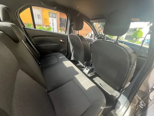 Renault Logan 1.6 life + mecanico