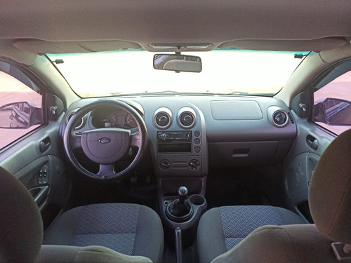 Ford Fiesta Sedã 1.0 Basico