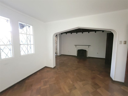 Casa En Venta De 7 Dorm. En Las Condes